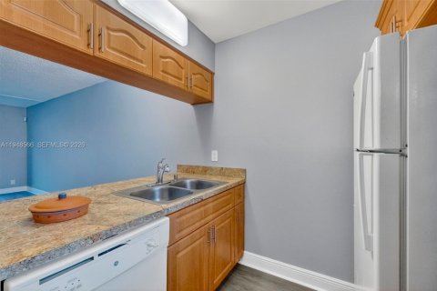 Купить кондоминиум в Корал-Спрингс, Флорида 2 спальни, 71.35м2, № 2004562 - фото 8