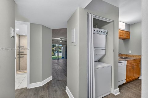 Купить кондоминиум в Корал-Спрингс, Флорида 2 спальни, 71.35м2, № 2004562 - фото 5