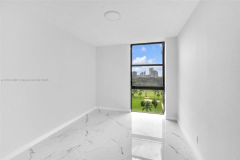 Купить кондоминиум в Авентура, Флорида 2 спальни, 107.49м2, № 1959337 - фото 13