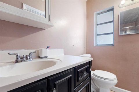 House in Orlando, Florida 4 bedrooms, 168.71 sq.m. № 1831270 - photo 20