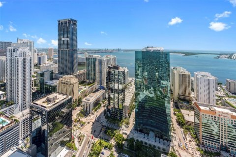 Condo in Miami, Florida, 1 bedroom  № 2052746 - photo 12