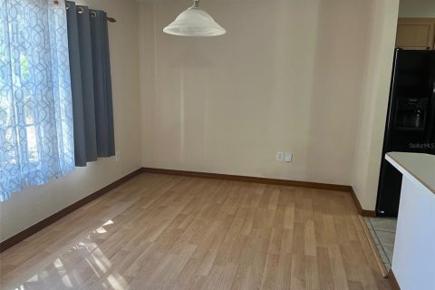 Снять в аренду виллу или дом в Порт-Оранж, Флорида 3 комнаты, 117.06м2, № 1894583 - фото 6