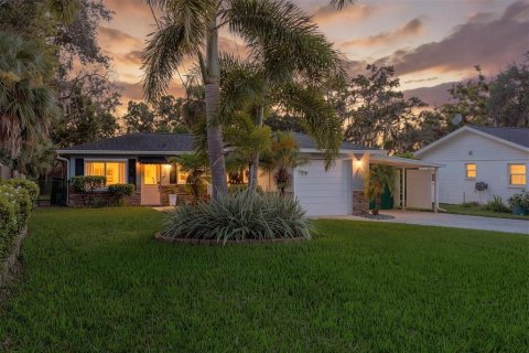 Casa en New Port Richey, Florida 3 dormitorios, 135.64 m2 № 2374105