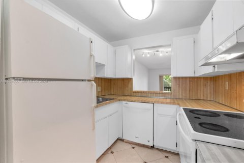 Condo in Plantation, Florida, 2 bedrooms  № 2066917 - photo 7