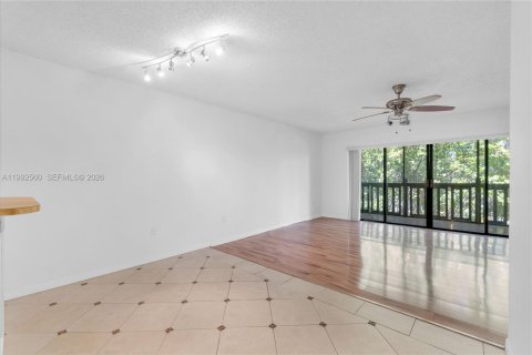 Condo in Plantation, Florida, 2 bedrooms  № 2066917 - photo 11