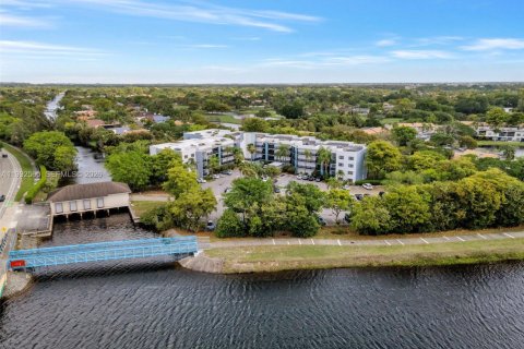 Condo in Plantation, Florida, 2 bedrooms  № 2066917