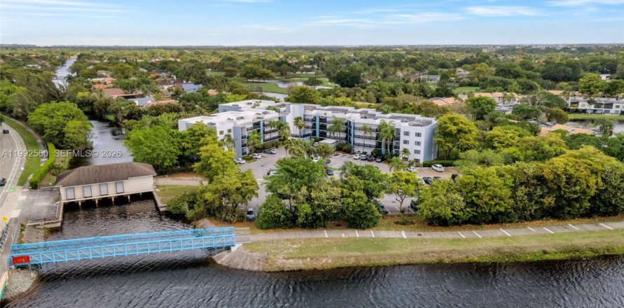 Condo in Plantation, Florida, 2 bedrooms  № 2066917