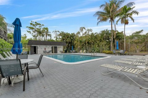 Condo in Plantation, Florida, 2 bedrooms  № 2066917 - photo 30