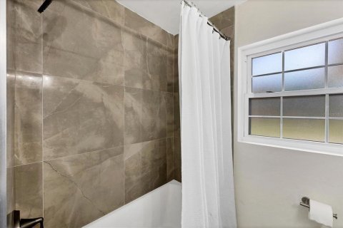 Casa en venta en Sarasota, Florida, 3 dormitorios, 137.87 m2 № 1868912 - foto 19