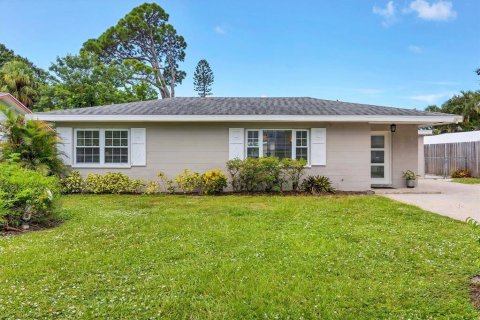 Casa en venta en Sarasota, Florida, 3 dormitorios, 137.87 m2 № 1868912 - foto 1