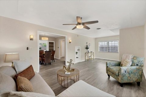 Casa en venta en Sarasota, Florida, 3 dormitorios, 137.87 m2 № 1868912 - foto 6