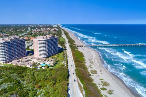 Condo in Juno Beach, Florida, 3 bedrooms № 2192244
