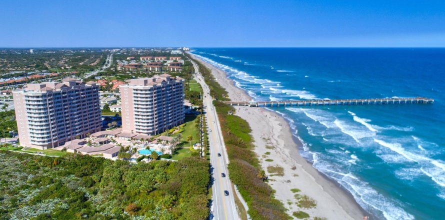 Condo in Juno Beach, Florida, 3 bedrooms № 2192244