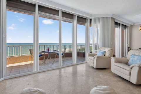 Condo in Juno Beach, Florida, 3 bedrooms № 2192244 - photo 5