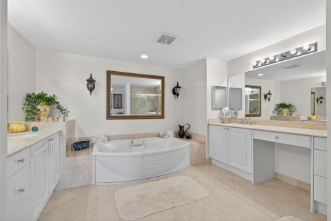 Condo in Juno Beach, Florida, 3 bedrooms № 2192244 - photo 27