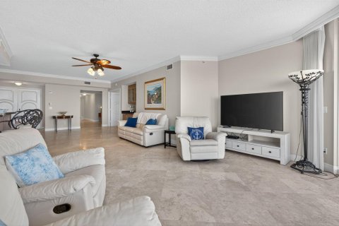 Condo in Juno Beach, Florida, 3 bedrooms № 2192244 - photo 21