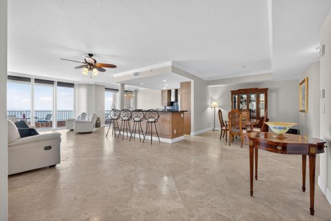 Condo in Juno Beach, Florida, 3 bedrooms № 2192244 - photo 4