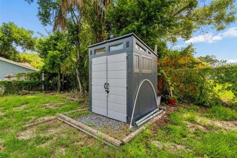 House in Tampa, Florida 3 bedrooms, 95.13 sq.m. № 2197764 - photo 26