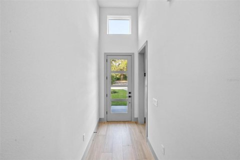 House in Orlando, Florida 4 bedrooms, 284.93 sq.m. № 1628411 - photo 4