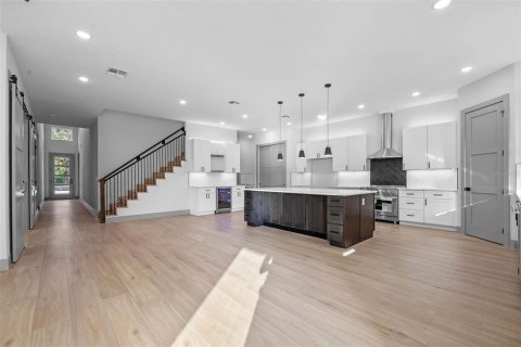 House in Orlando, Florida 4 bedrooms, 284.93 sq.m. № 1628411 - photo 12