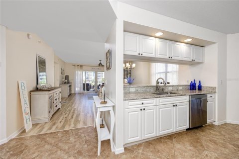 Condo in Largo, Florida, 3 bedrooms  № 1907479 - photo 12