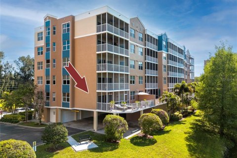 Condo in Largo, Florida, 3 bedrooms  № 1907479 - photo 2