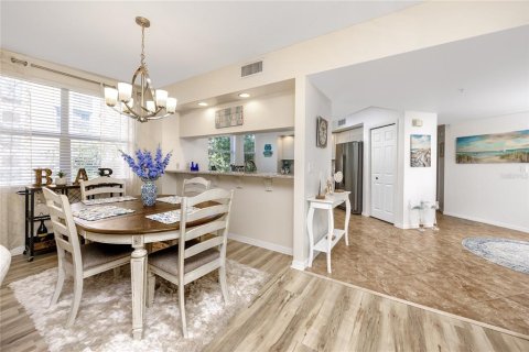 Condo in Largo, Florida, 3 bedrooms  № 1907479 - photo 14