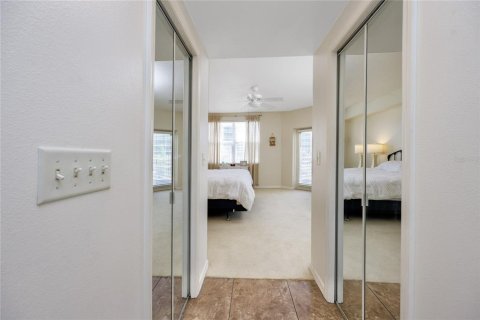 Condo in Largo, Florida, 3 bedrooms  № 1907479 - photo 26