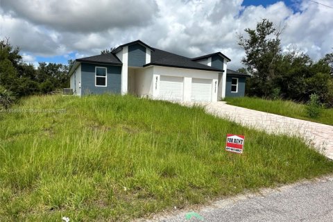 Propiedad comercial en venta en Port Charlotte, Florida № 1882631 - foto 6