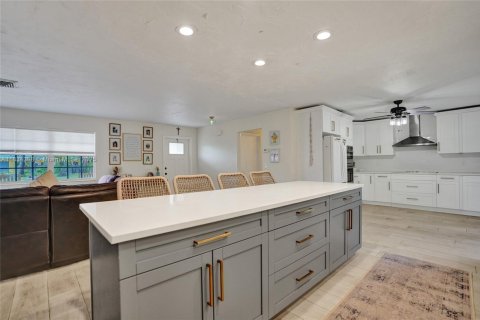 House in Lake Clarke Shores, Florida 3 bedrooms, 159.42 sq.m. № 1817073 - photo 19