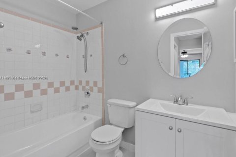 Condominio en alquiler en Homestead, Florida, 2 dormitorios, 89.19 m2 № 1928166 - foto 10