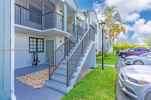 Condominio en alquiler en Homestead, Florida, 2 dormitorios, 89.19 m2 № 1928166 - foto 1
