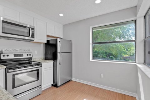 Condominio en alquiler en Homestead, Florida, 2 dormitorios, 89.19 m2 № 1928166 - foto 8