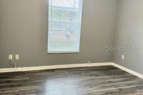 Villa ou maison à louer à Tampa, Floride: 4 chambres, 123.75 m2 № 2433692 - photo 9