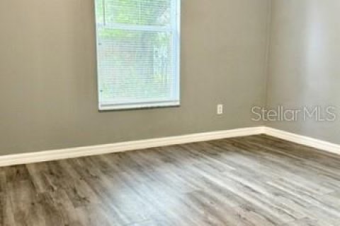 Villa ou maison à louer à Tampa, Floride: 4 chambres, 123.75 m2 № 2433692 - photo 6