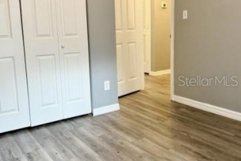 Villa ou maison à louer à Tampa, Floride: 4 chambres, 123.75 m2 № 2433692 - photo 7
