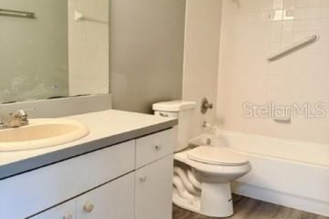 Villa ou maison à louer à Tampa, Floride: 4 chambres, 123.75 m2 № 2433692 - photo 8