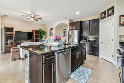 House in Apollo Beach, Florida 4 bedrooms, 206.06 sq.m. № 1630805 - photo 7