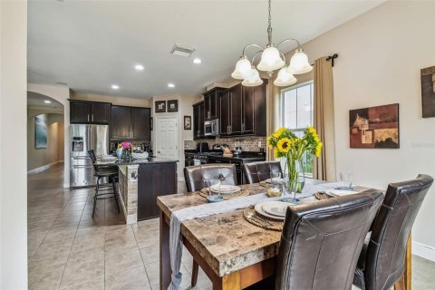 House in Apollo Beach, Florida 4 bedrooms, 206.06 sq.m. № 1630805 - photo 11
