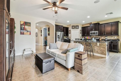 House in Apollo Beach, Florida 4 bedrooms, 206.06 sq.m. № 1630805 - photo 5