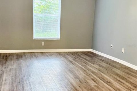 Villa ou maison à louer à Tampa, Floride: 4 chambres, 123.75 m2 № 1841769 - photo 9