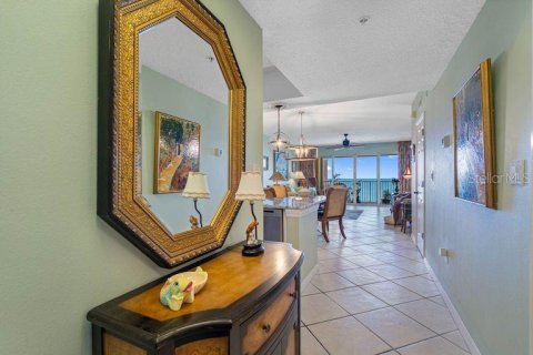 Condo in North Redington Beach, Florida, 2 bedrooms  № 1894552 - photo 5