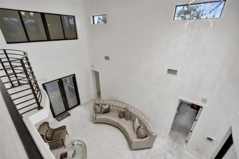 Купить виллу или дом в Майами, Флорида 5 спален, 327.85м2, № 2045423 - фото 28