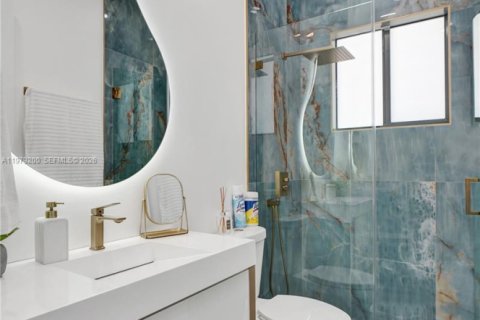 Купить виллу или дом в Майами, Флорида 5 спален, 327.85м2, № 2045423 - фото 26