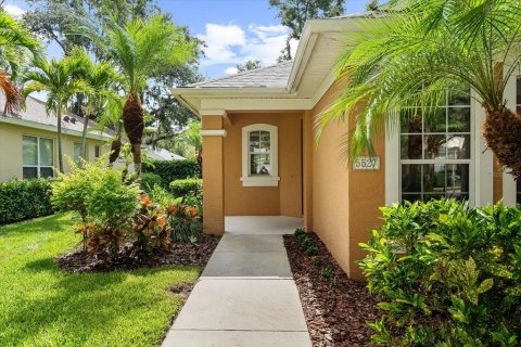 House in Bradenton, Florida 3 bedrooms, 151.99 sq.m. № 1884111 - photo 3