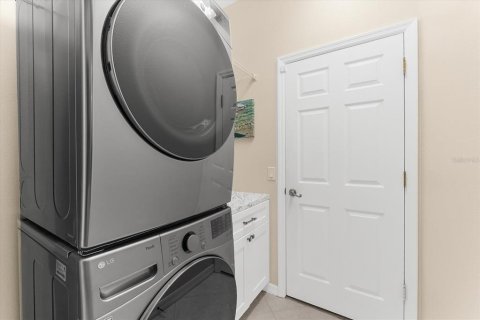 House in Bradenton, Florida 3 bedrooms, 151.99 sq.m. № 1884111 - photo 30