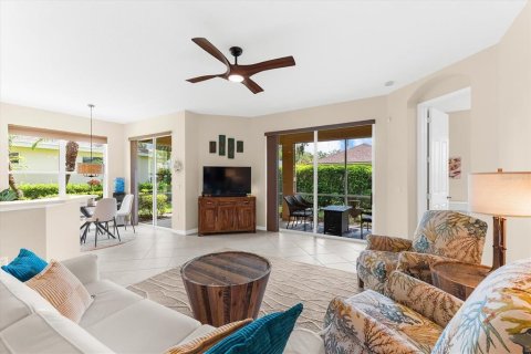 House in Bradenton, Florida 3 bedrooms, 151.99 sq.m. № 1884111 - photo 10