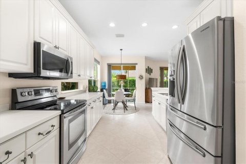 House in Bradenton, Florida 3 bedrooms, 151.99 sq.m. № 1884111 - photo 11