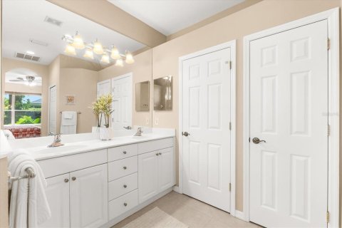 House in Bradenton, Florida 3 bedrooms, 151.99 sq.m. № 1884111 - photo 21
