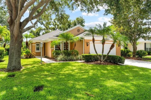 House in Bradenton, Florida 3 bedrooms, 151.99 sq.m. № 1884111 - photo 1
